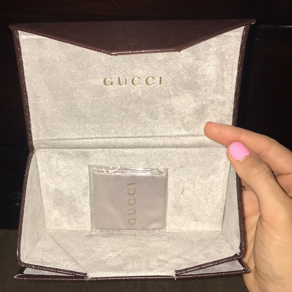 Gucci sunglasses main image 4